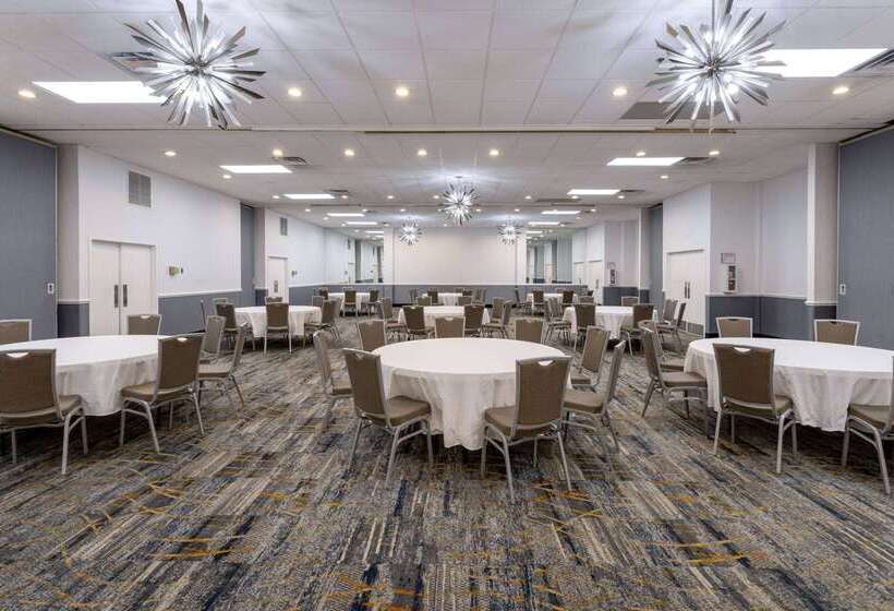 Hotel Baymont By Wyndham White Plains  Elmsford