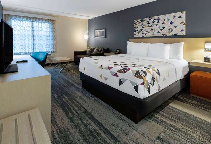 هتل Baymont By Wyndham White Plains  Elmsford