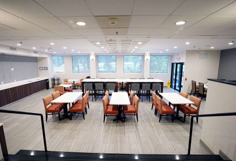 Best Western Paramus Hotel & Suites