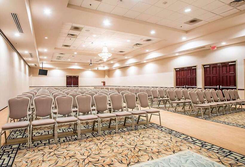 酒店 Clarion Inn Elmhurst  Oak Brook Near I88, I290, I294