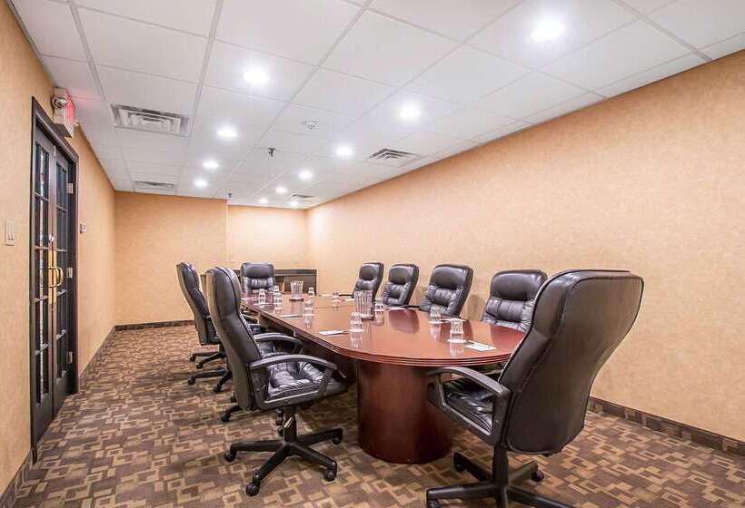 酒店 Clarion Inn Elmhurst  Oak Brook Near I88, I290, I294