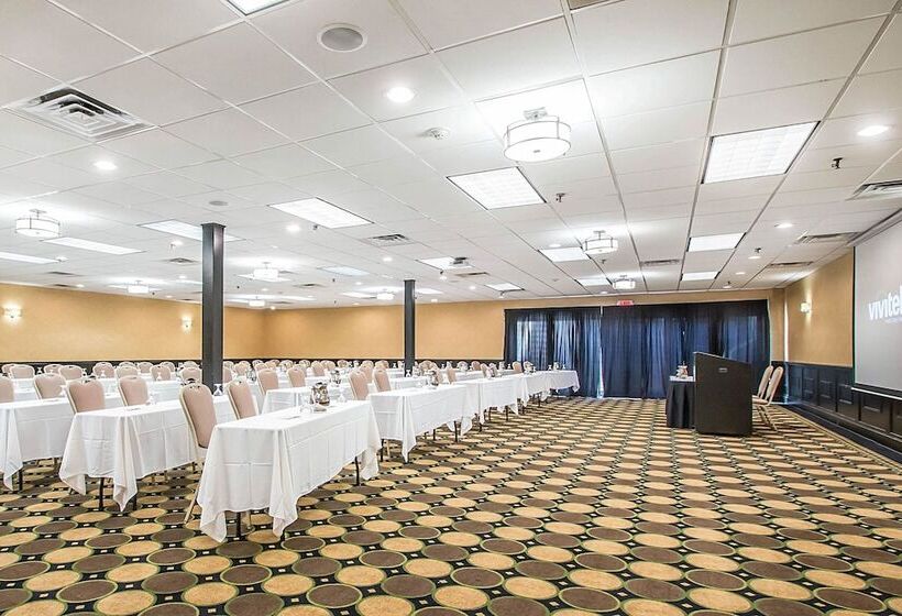酒店 Clarion Inn Elmhurst  Oak Brook Near I88, I290, I294