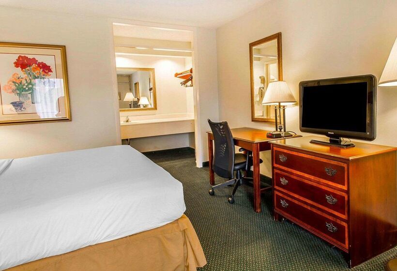 Hotel Clarion Inn & Suites Dothan South