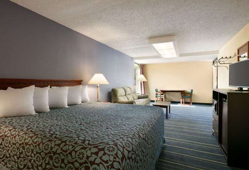 هتل Days Inn By Wyndham Clearwater/central