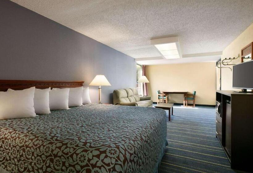هتل Days Inn By Wyndham Clearwater/central