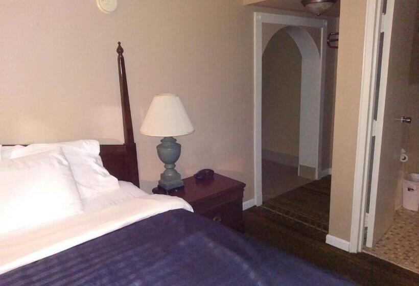 ホテル Days Inn By Wyndham Hot Springs