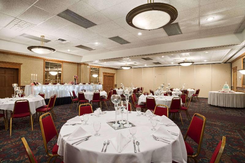 בית מלון כפרי Days Inn By Wyndham Rock Falls
