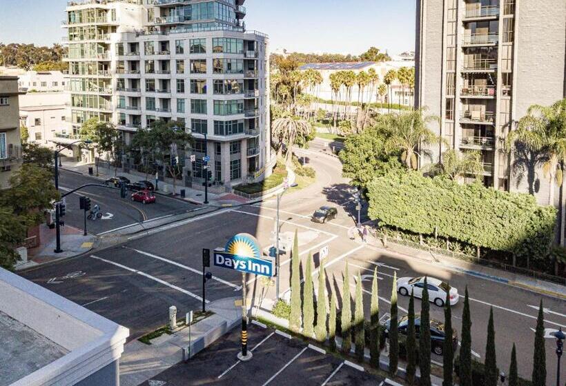 هتل Days Inn By Wyndham San Diego/downtown/convention Center