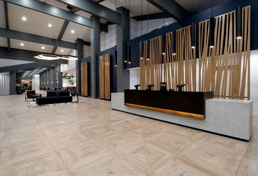 Doubletree By Hilton Hotel Bakersfield