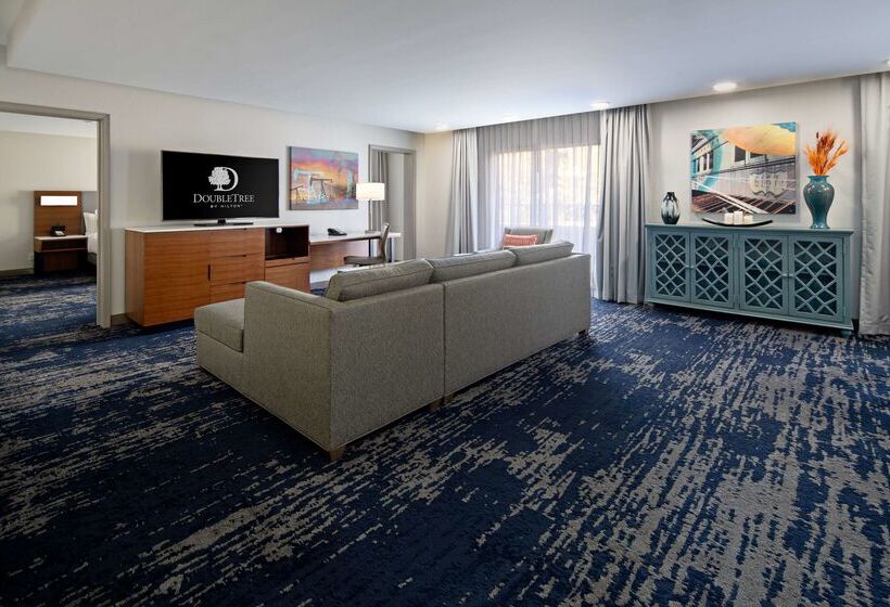 Doubletree By Hilton Hotel Bakersfield