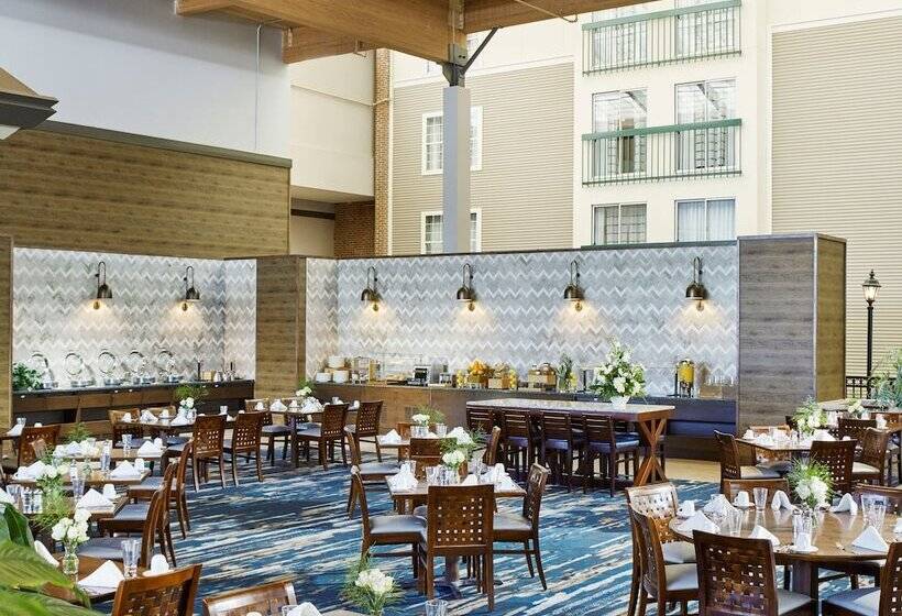 هتل Doubletree By Hilton Burlington Vermont