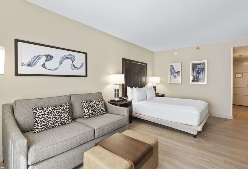 هتل Doubletree By Hilton Columbus