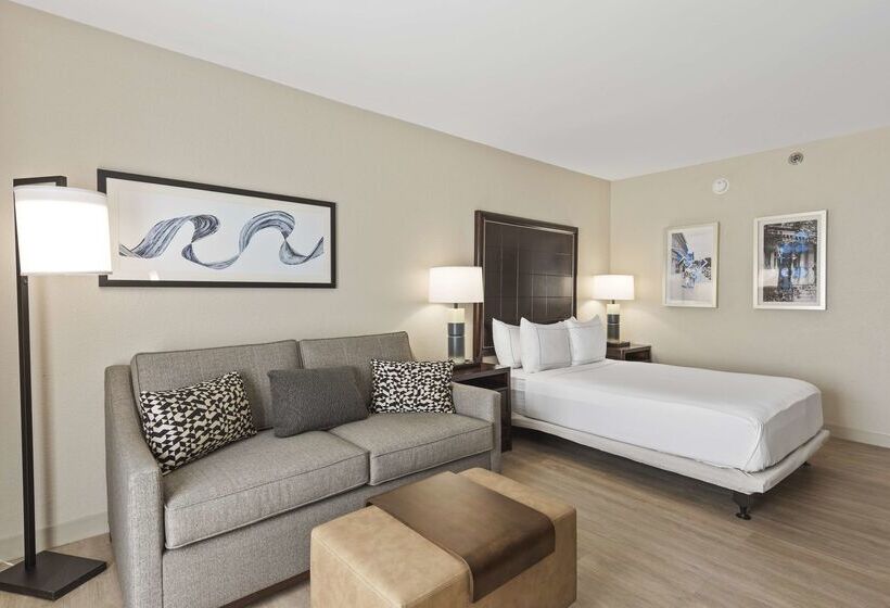 هتل Doubletree By Hilton Columbus