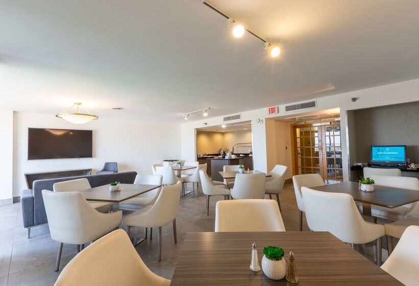هتل Doubletree By Hilton Dallas Richardson