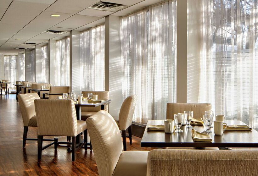 Doubletree By Hilton Fairfield Hotel & Suites