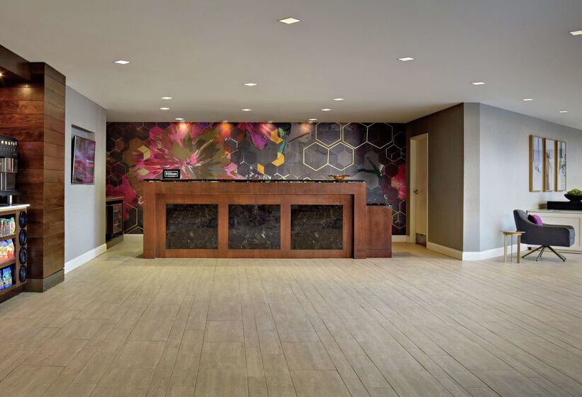 Doubletree By Hilton Fairfield Hotel & Suites