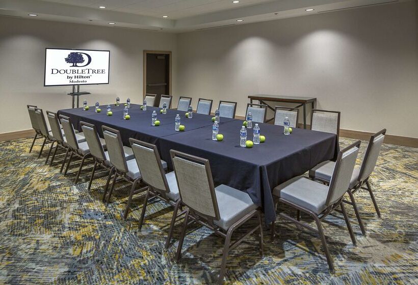 Doubletree By Hilton Hotel Modesto