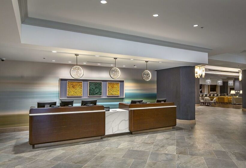 Doubletree By Hilton Hotel Modesto