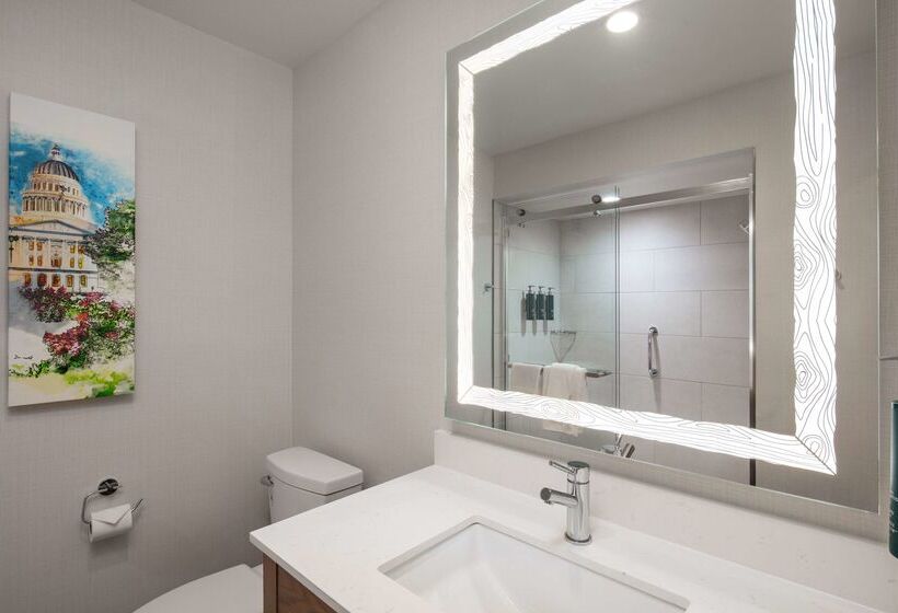 فندق Doubletree By Hilton Sacramento