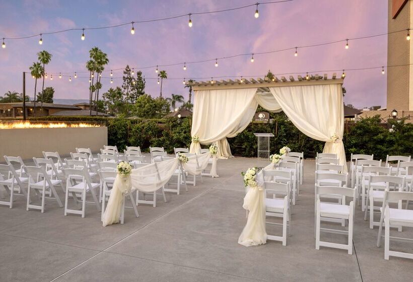 Doubletree By Hilton Hotel San Bernardino