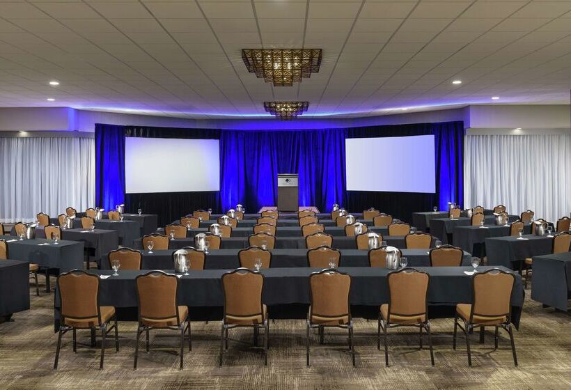 هتل Doubletree By Hilton Colorado Springs