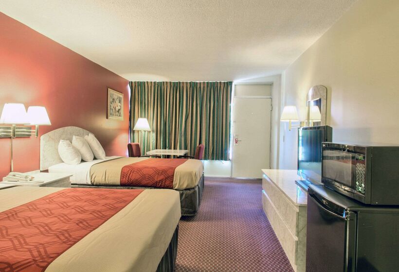 فندق Econo Lodge