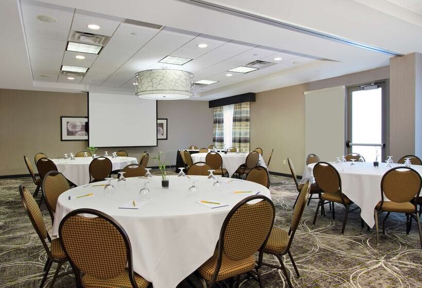 هتل Hilton Garden Inn Columbus University Area