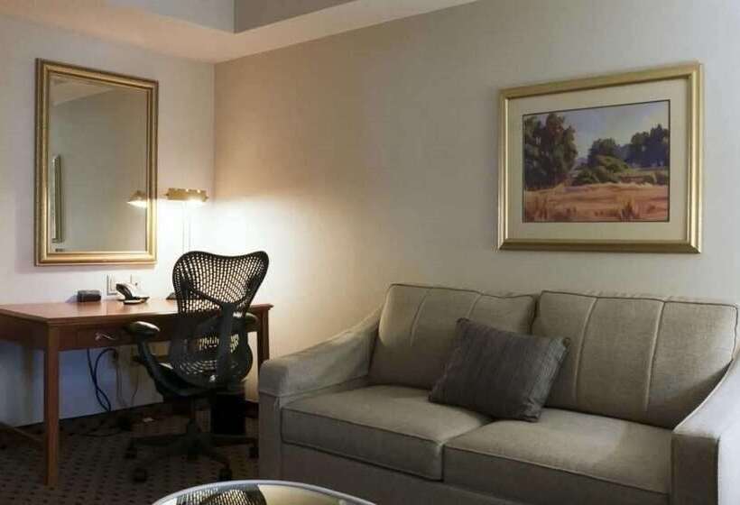 فندق Hilton Garden Inn Secaucus/meadowlands