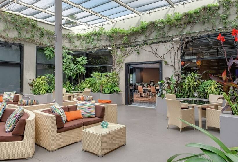 هتل Hilton Los Angeles/universal City