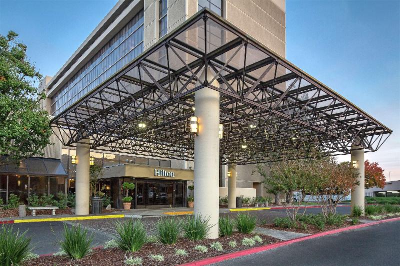 فندق Hilton Sacramento Arden West