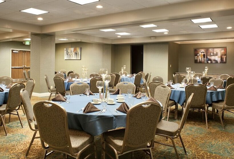 هتل Holiday Inn Rock Island Quad Cities, An Ihg