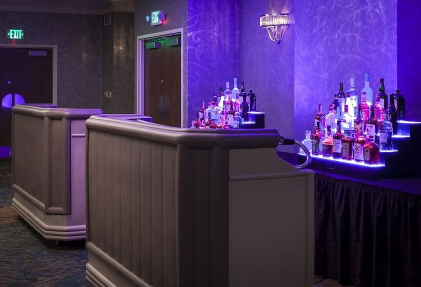 هتل Holiday Inn Rock Island Quad Cities, An Ihg