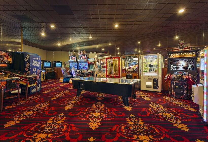 Maverick Hotel And Casino By Red Lion Hotels