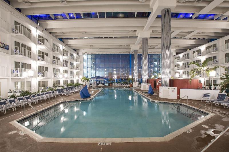 هتل Princess Royale Oceanfront Resort