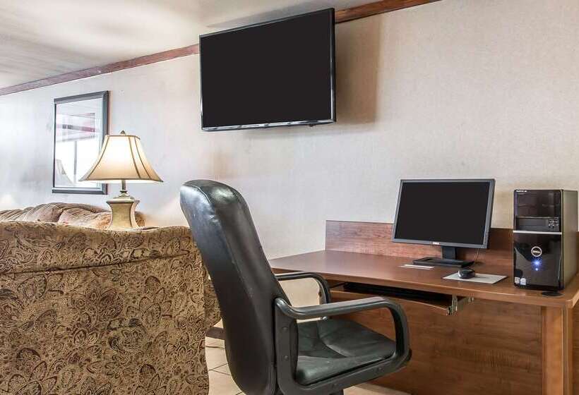 ホテル Quality Inn & Conference Center