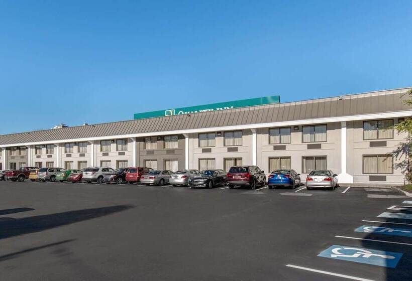 هتل Quality Inn Harrisburg Downtown Riverfront