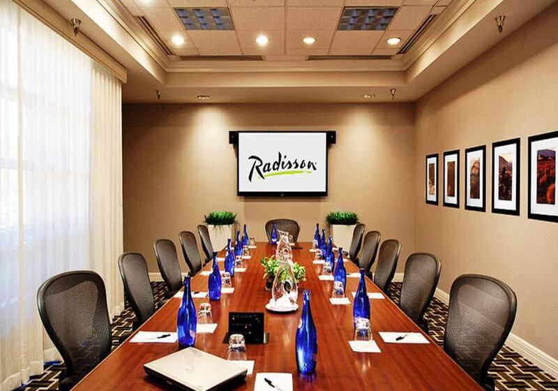 Fotos del hotel Radisson Hotel Phoenix Airport:  24