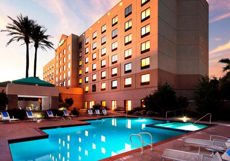 Fotos del hotel Radisson Hotel Phoenix Airport:  2