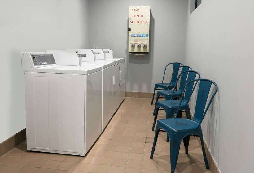 هتل Ramada By Wyndham El Paso