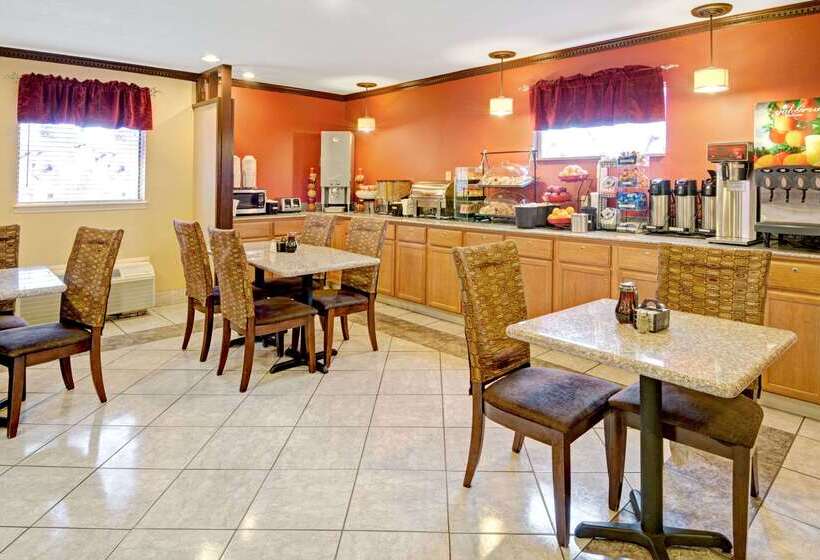 هتل Ramada By Wyndham El Paso