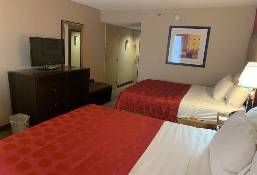 هتل Ramada By Wyndham Gainesville