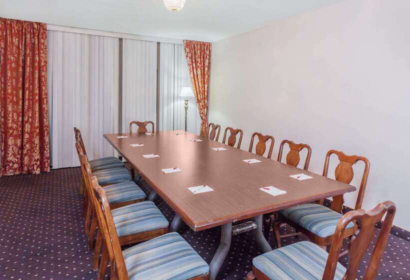 هتل Ramada Plaza By Wyndham Garden Grove/anaheim South
