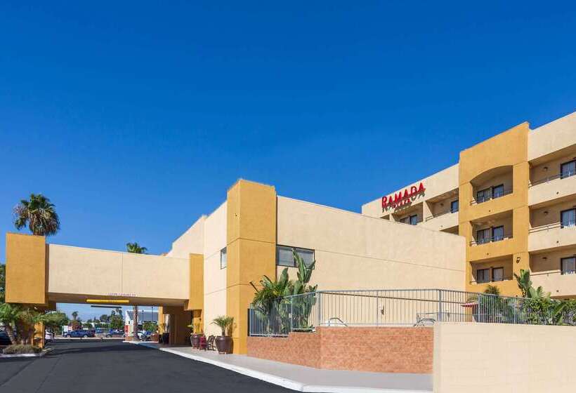 Hotel Ramada Plaza By Wyndham Garden Grove/anaheim South