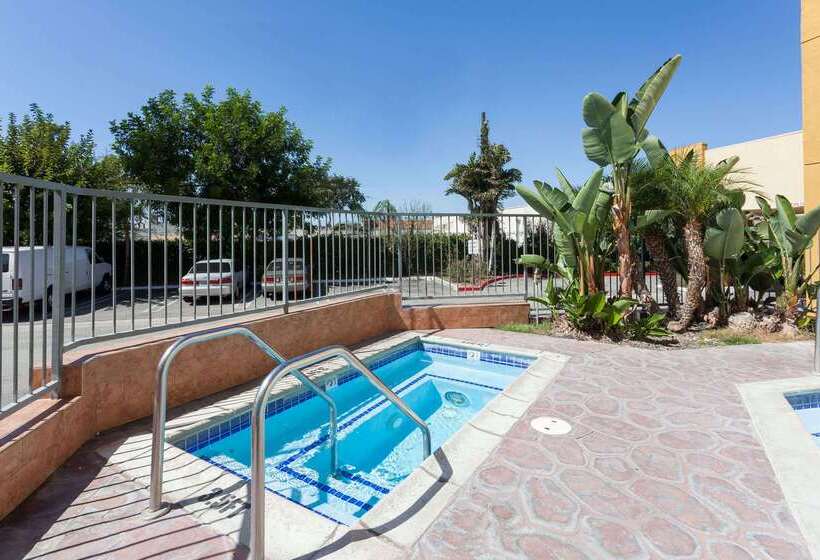 هتل Ramada Plaza By Wyndham Garden Grove/anaheim South