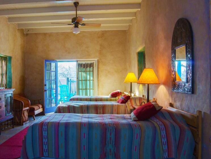 Отель Rancho De La Osa Guest Ranch