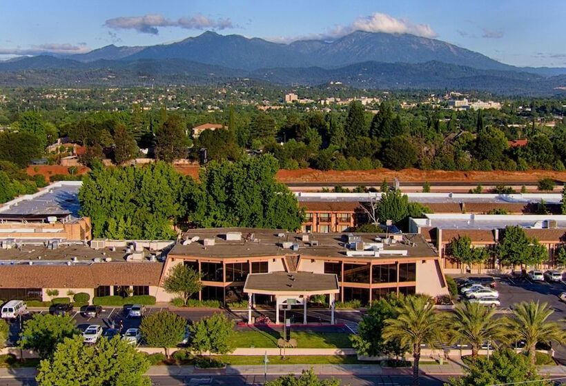 Red Lion Hotel Redding