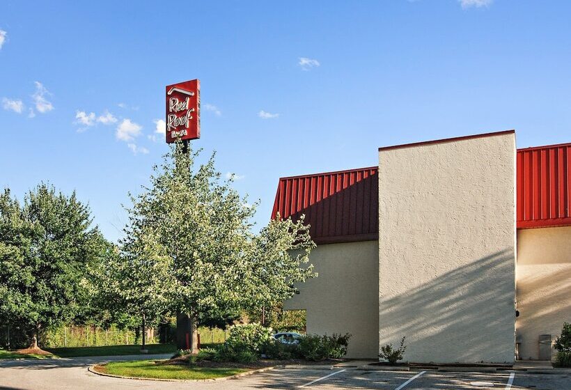هتل Red Roof Inn Cleveland Airportmiddleburg Heights