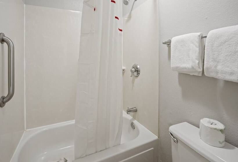 هتل Red Roof Inn Greensboro Airport