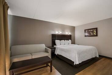 هتل Red Roof Inn Plus+ & Suites Knoxville West Cedar Bluff
