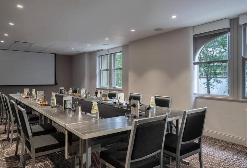 هتل Renaissance Des Moines Savery